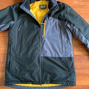 Jack wolfskin jacket. JW 365. On the move